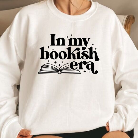 In my bookish Era NEW white crewneck sweatshirt - Picture 1 of 1